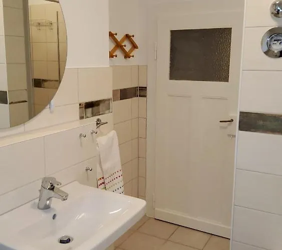 Striesener Idylle, Ruhig Und Gruen In Elbnaehe